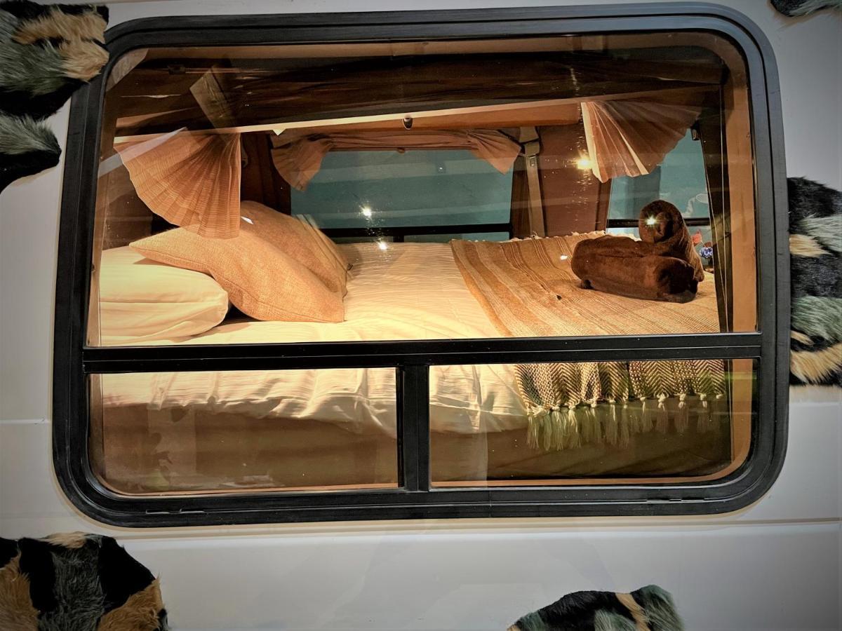 Urban Van Glamping Рига Екстериор снимка