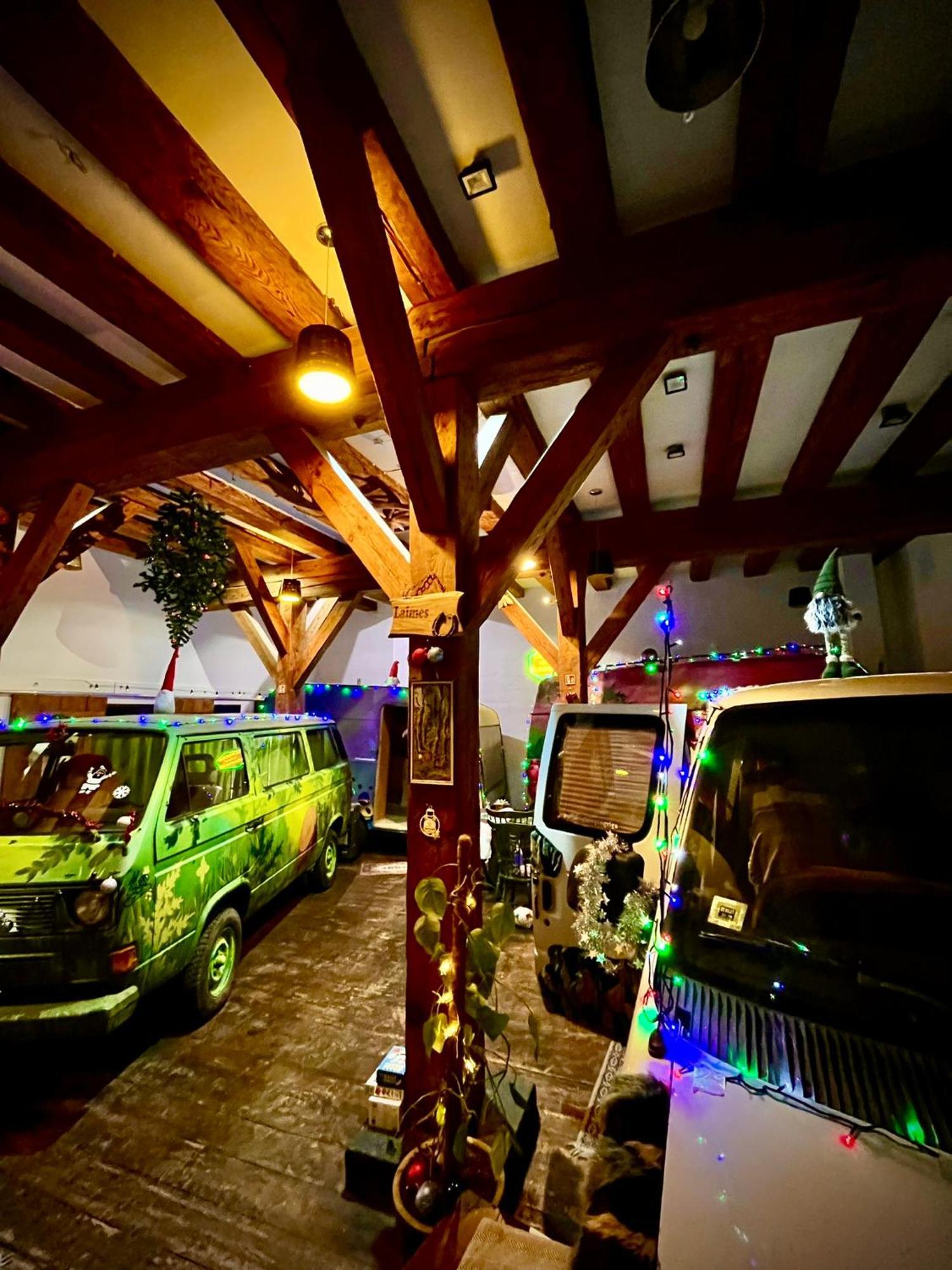 Urban Van Glamping Рига Екстериор снимка