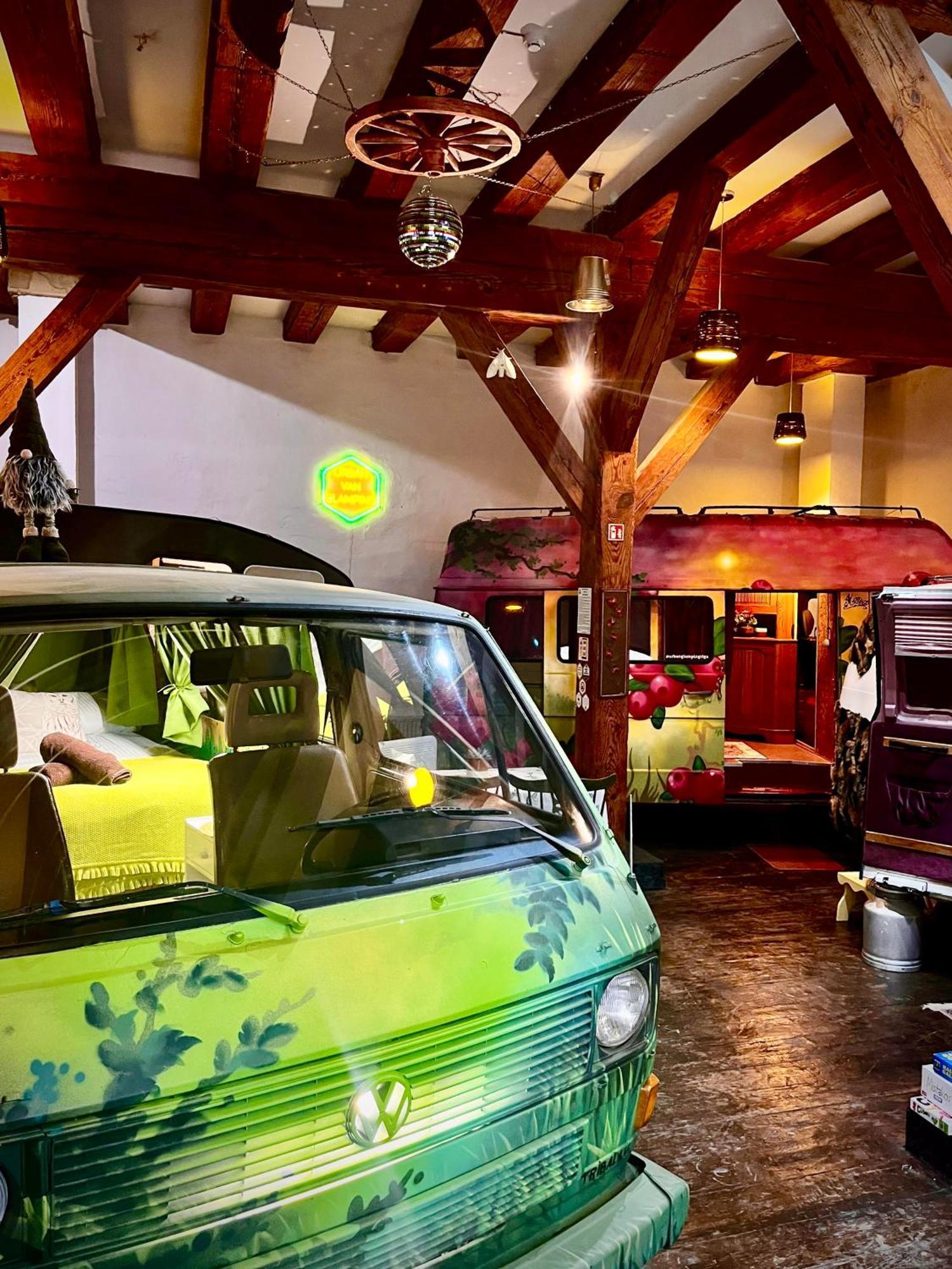 Urban Van Glamping Рига Екстериор снимка