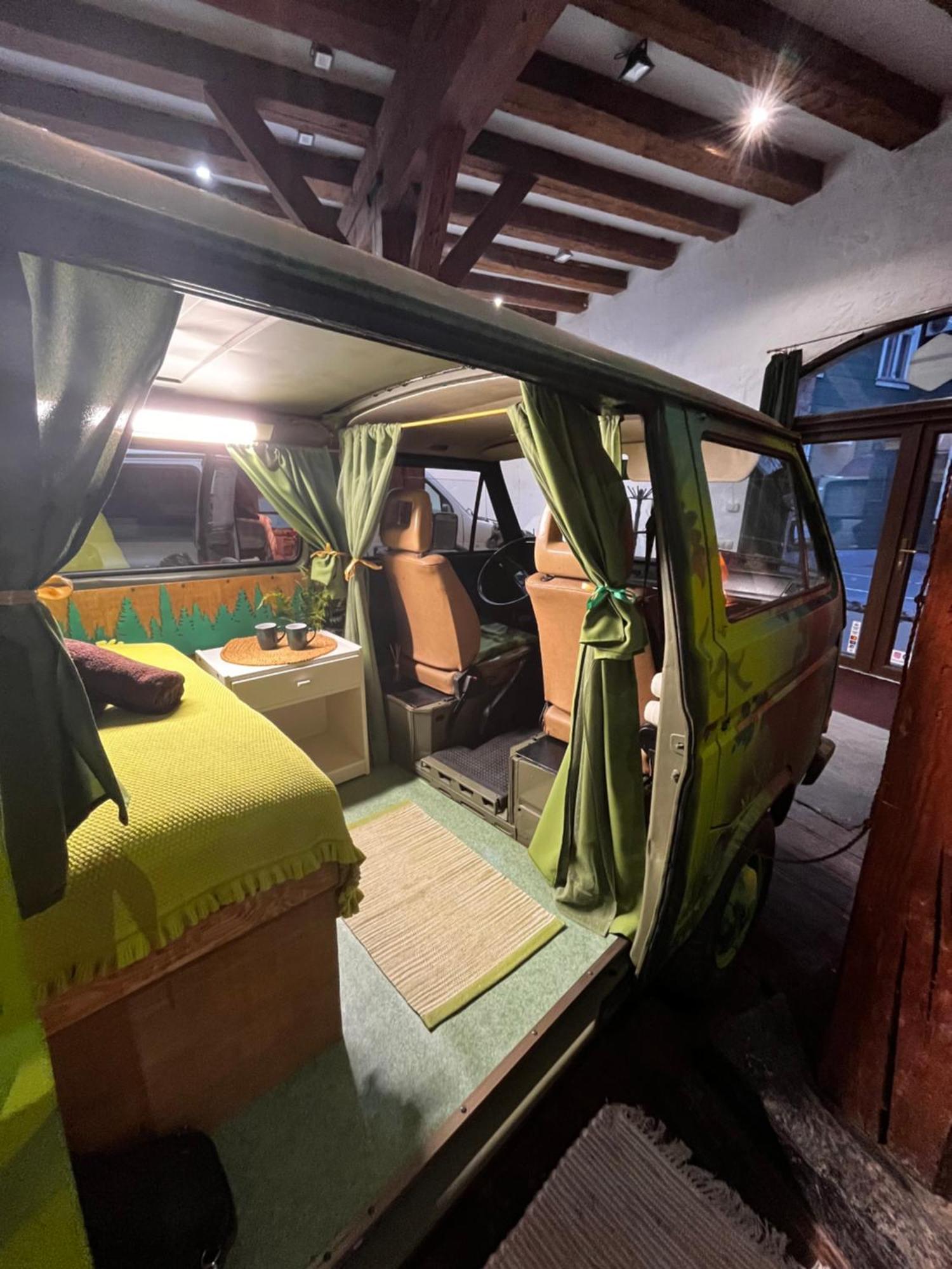 Urban Van Glamping Рига Екстериор снимка