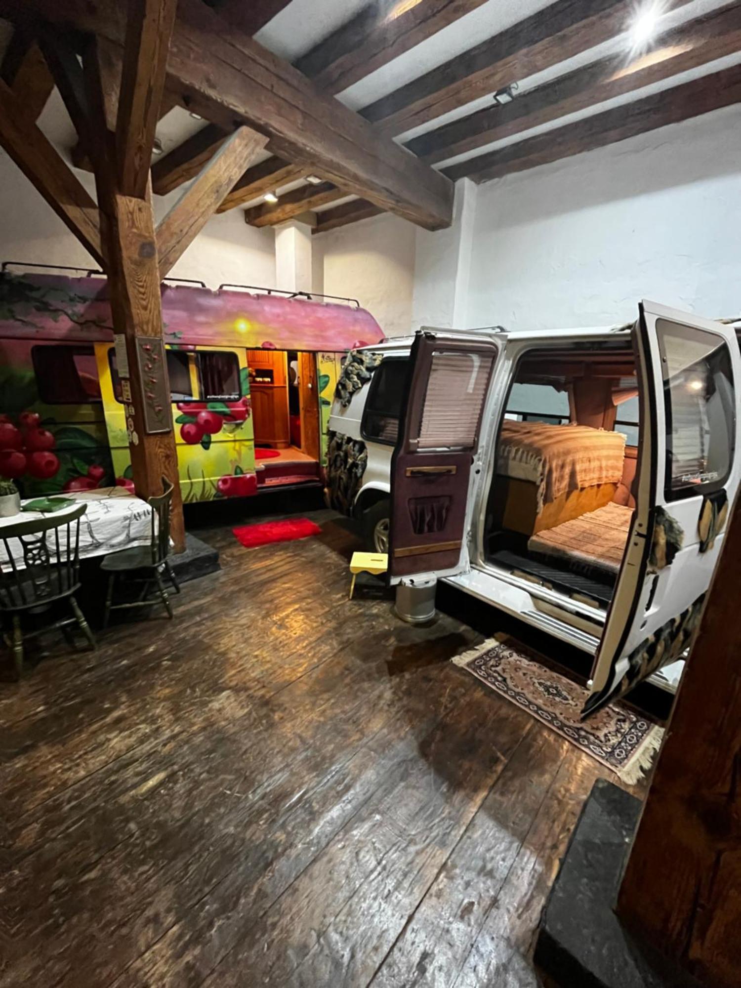 Urban Van Glamping Рига Екстериор снимка