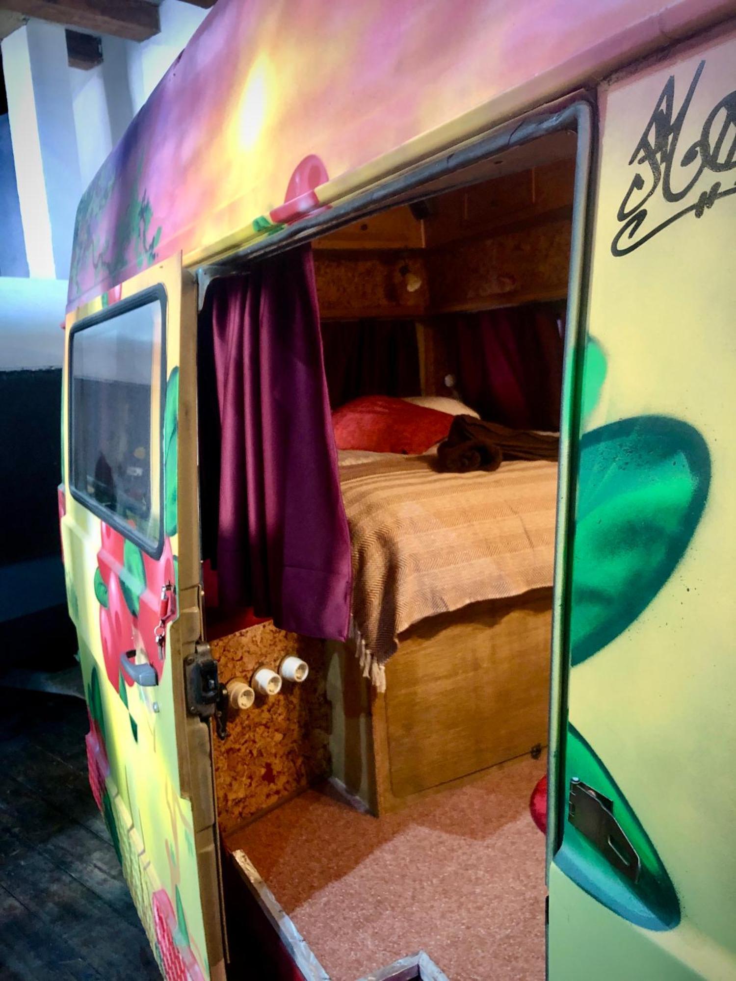 Urban Van Glamping Рига Екстериор снимка