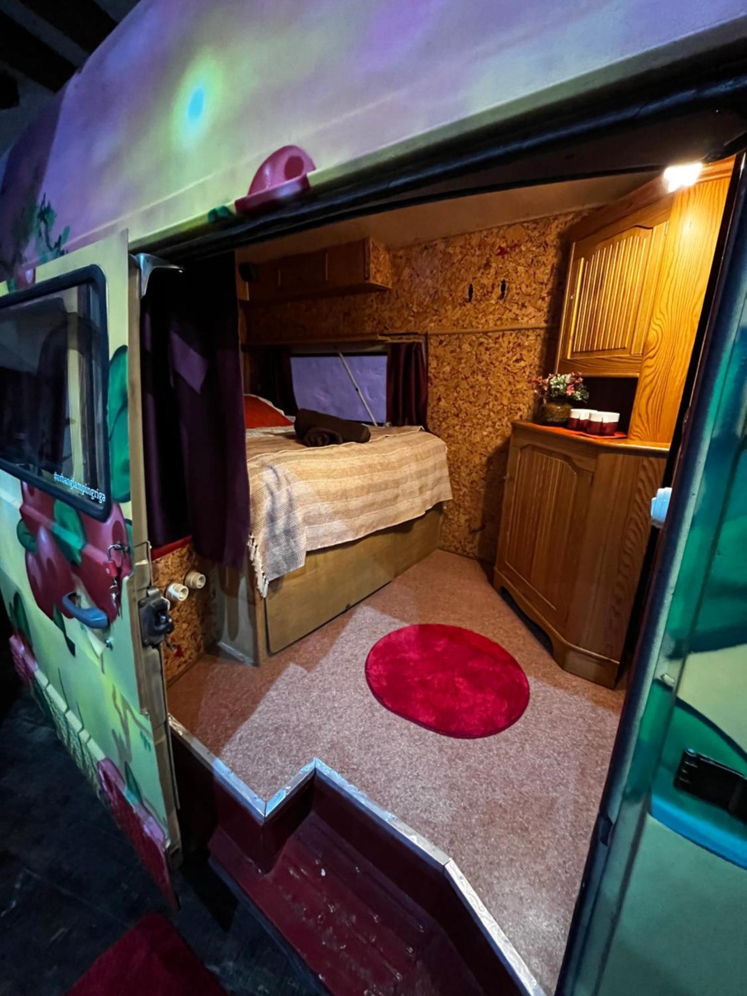 Urban Van Glamping Рига Екстериор снимка