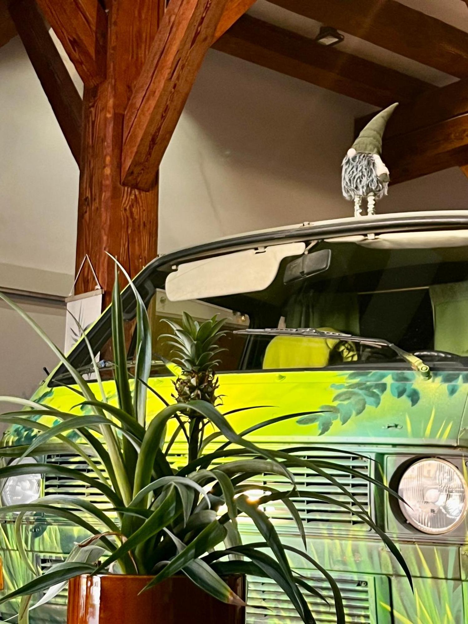 Urban Van Glamping Рига Екстериор снимка