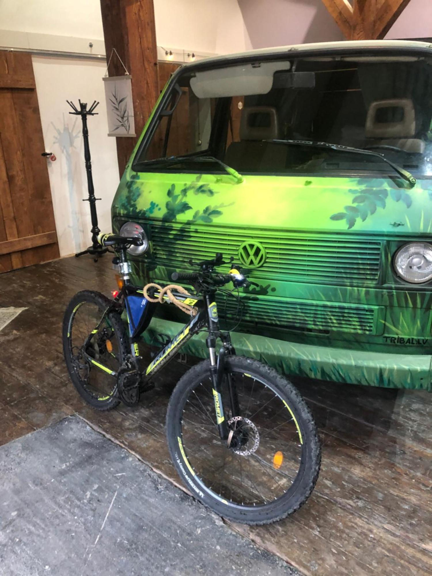 Urban Van Glamping Рига Екстериор снимка